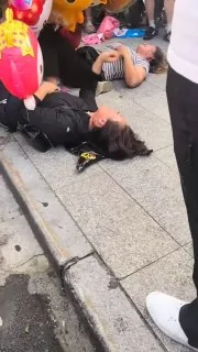 黑龙江桦南，俩卖气球的打架